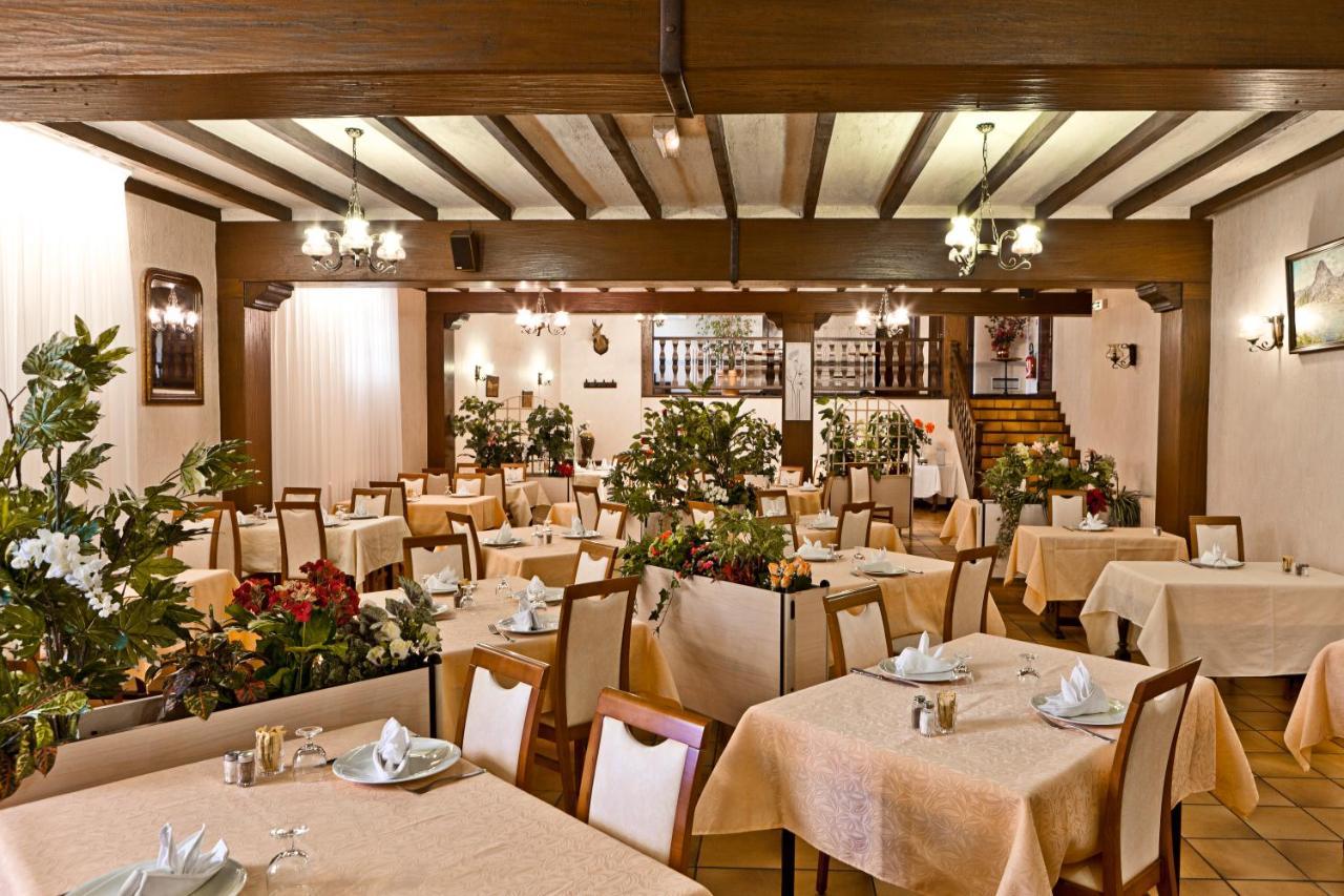 Arudy Logis Hotel De France מראה חיצוני תמונה