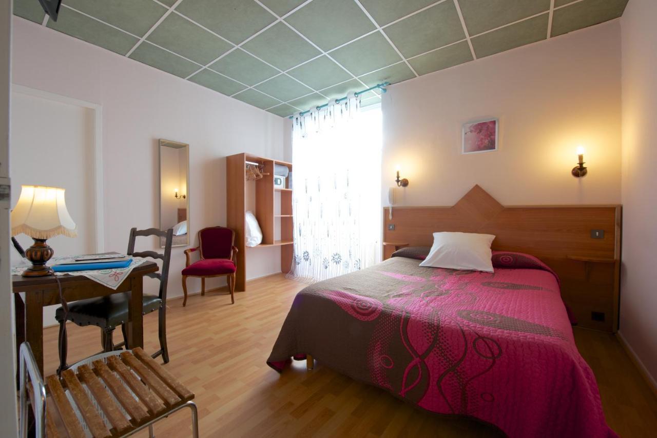 Arudy Logis Hotel De France מראה חיצוני תמונה