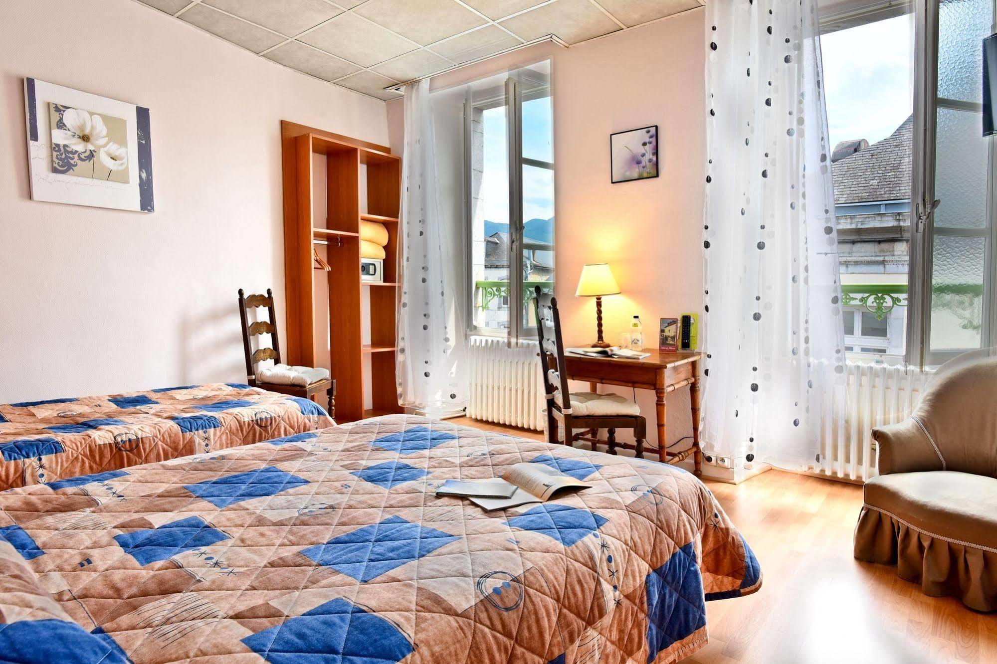 Arudy Logis Hotel De France מראה חיצוני תמונה